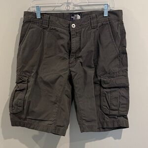 The North Face Men's Cargo Shorts - Dark Gray